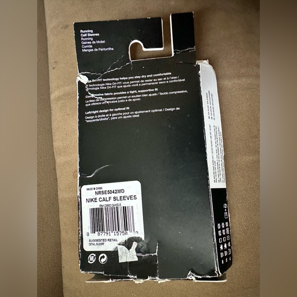 Nike Zoned Support Calf Sleeves - Black - NWT Damaged Box - Picture 2 of 4